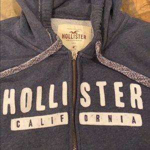 HOLLISTER! Stylin with this warm and cozy hoodie!